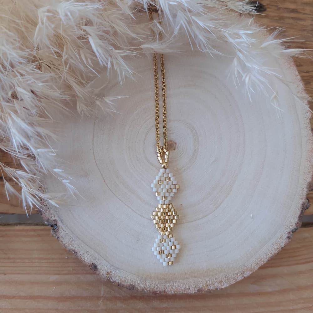 pendentif-tissage-3losanges-blanc